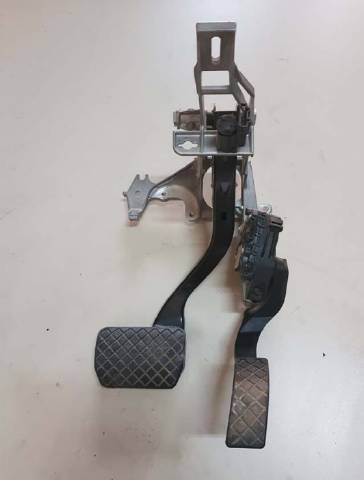 audi-a4-2003-model-gaz-ve-fren-pedalicikma-orjinal